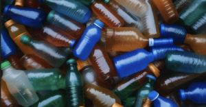 Lire la suite à propos de l’article La Consigne sur les Bouteilles en Plastique : Une fausse bonne idée ?